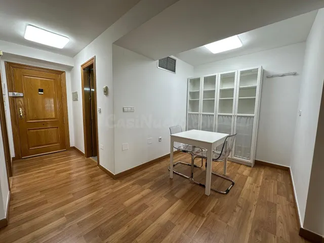 Alquilo piso de un dormitorio en calle Platería. — 4