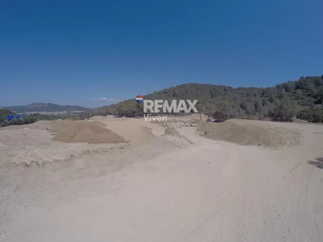 Terreno super bien ubicado con vistas al mar y Sitges en Levantina-Quint Mar-Montgavina — 13