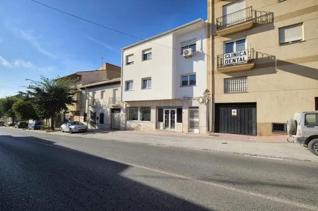 local comercial en avenida principal — 34