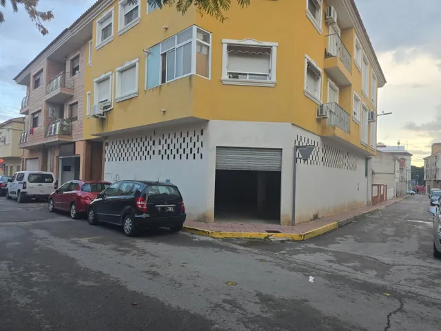 Alquiler de bajo comercial para reformar