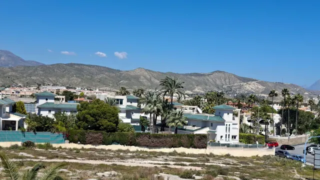 Bonito apartamento con vistas y piscina — 10