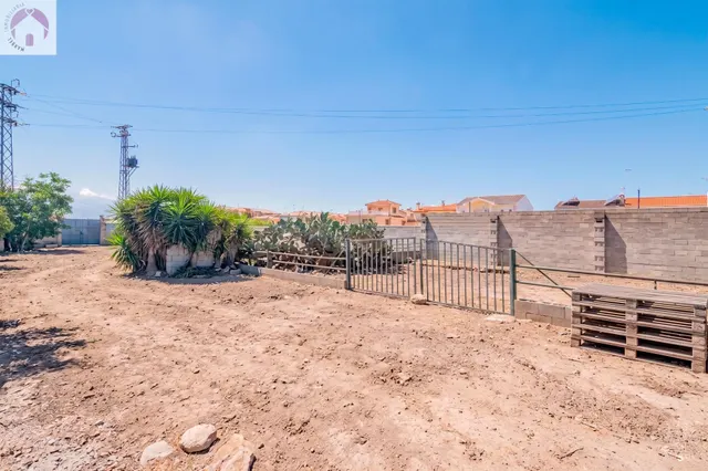 Finca en Atarfe con dos naves y cobertizo — 25