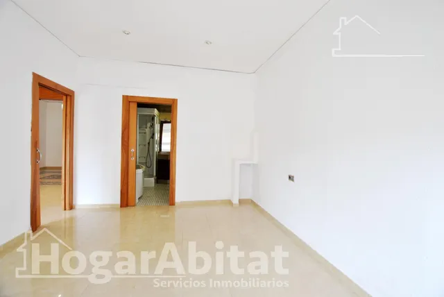 ¡GRAN OPORTUNIDAD! AMPLIO, BONITO Y EXTERIOR CON TERRAZA EN EL CENTRO — 24