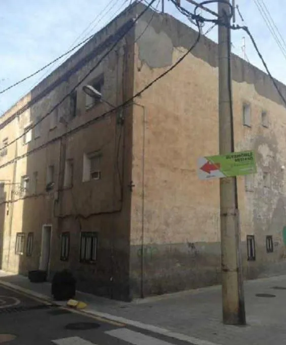 Se vende Piso en Sant Andreu de la Barca (Barcelona).
