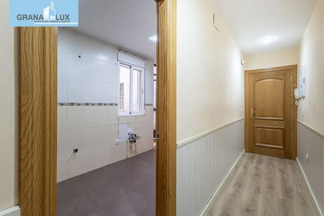 Piso con garaje, trastero y excelente ubicación en Huétor Vega — 16