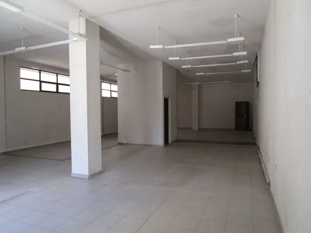 Urbis te ofrece un local en alquiler en zona Chinchibarra, Salamanca. — 2