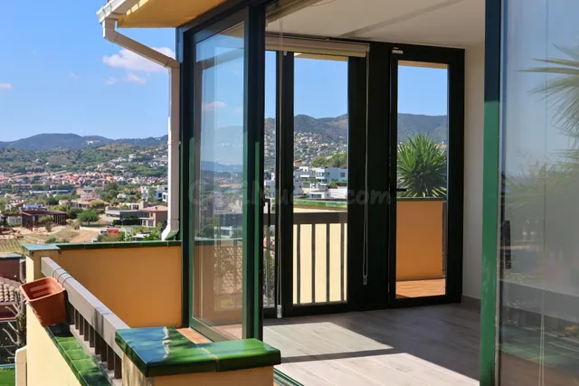Espectacular vivienda con jardín, piscina y vistas panorámicas al mar en Teià — 2