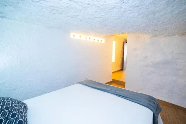 Complejo rural de 4 alojamientos dedicado a alquiler vacacional en Alcalá del Júcar: una joya para inversores — 38