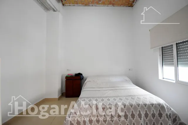 CASA ACOGEDORA Y SEMIREFORMADA CON PATIO — 14