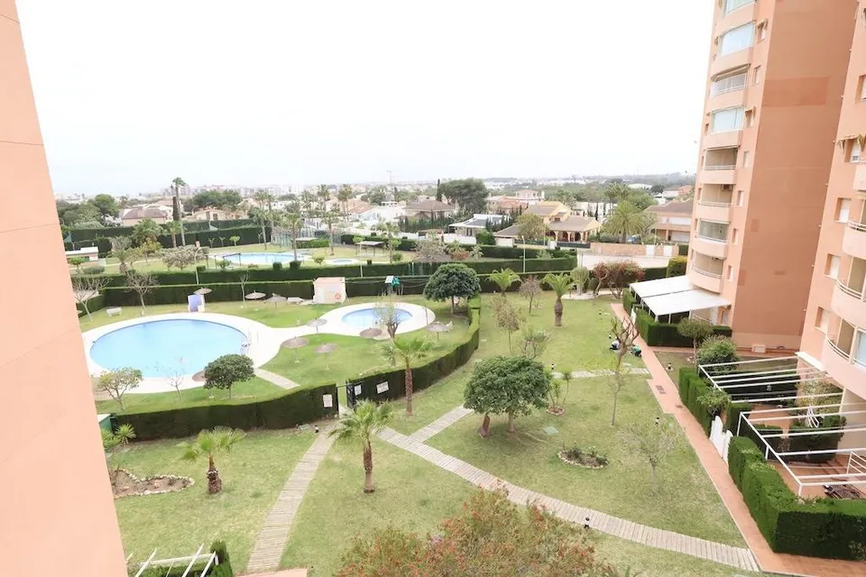 Apartamento 2 dormitorios en Campoamor. De Temporada