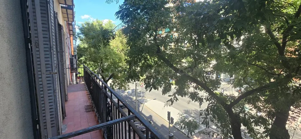 Alquiler de Piso Exterior en Trafalgar con Balcones y Terraza