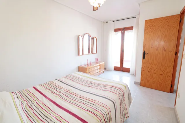 Ático dúplex céntrico con 4 terrazas y piscina — 18