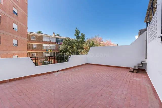 CASA ADOSADA EN MOTRIL — 2