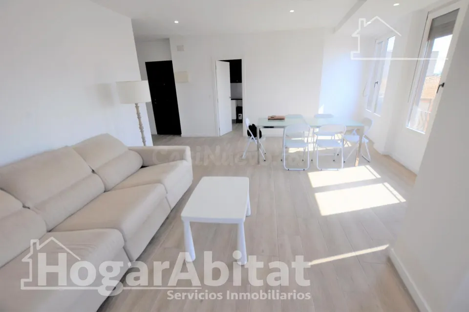 REFORMADO Y AMPLIO CON TERRAZA JUNTO AL AYUNTAMIENTO