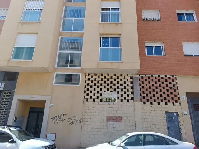 SE VENDE PLAZA DE GARAJE EN VICAR
