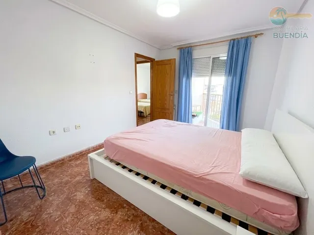Piso de 3 dormitorios , garaje y trastero muy cercano a servicios — 9