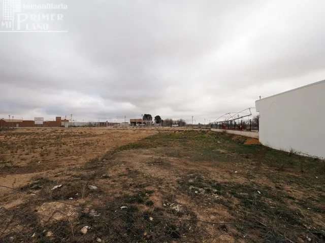*Se alquila solar para negocio por sólo 4.000€* - foto 2