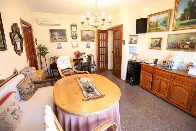 SE VENDE PISO DE 3 DORMITORIOS, SALÓN COMEDOR, COCINA INDEPE - foto 4