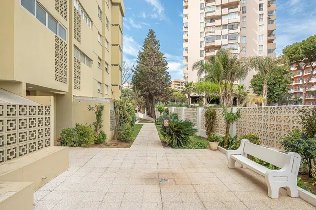 Vivienda con terraza y vistas al mar en Avenida de las Gaviotas, Fuengirola — 36