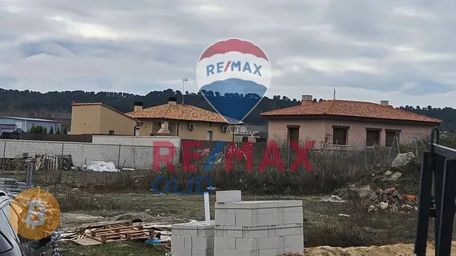 VENTA DE PARCELA EN RENEDO — 7