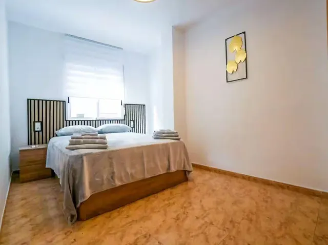 Apartamento con balcón, Alicante, Torrevieja. 2 habitaciones, 51 m2, 700 metros del mar — 19