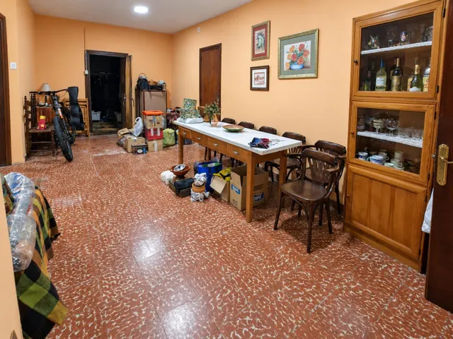 Casa con local comercial, garaje y patio en la gargantada, lieres. ¡vivienda y negocio en un mismo inmueble! — 6