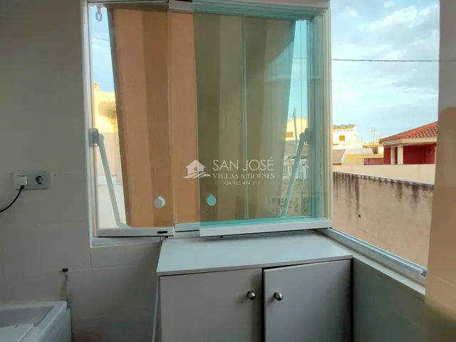 INMOBILIARIA SAN JOSEVENDE EDIFICIO CON DOS PISOS Y GARAJE EN MUY BUEN ESTADO EN EL CENTRO DE ASPE — 50