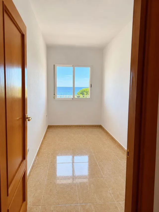 Dúplex de 3 dormitorios en primera línea de playa con vistas al mar en orihuela costa — 15