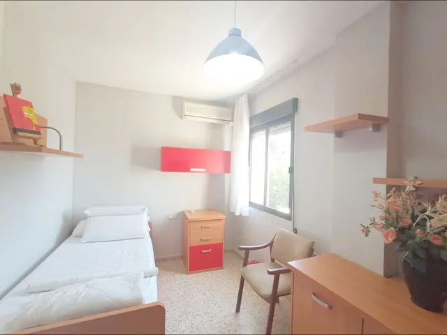 Se alquila maravilloso piso — 28