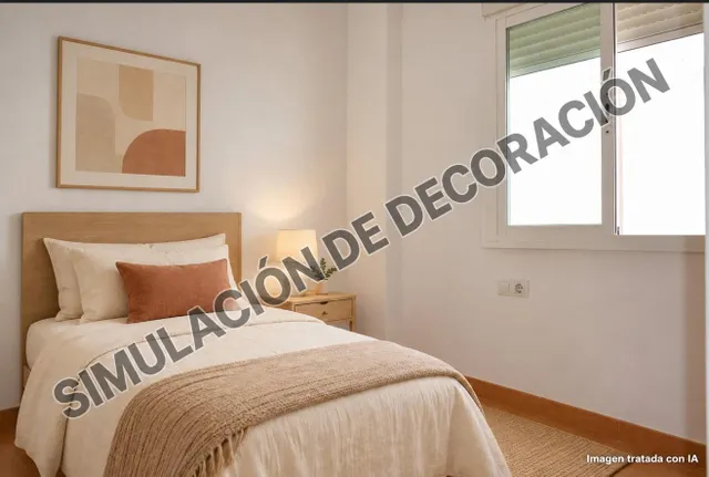 Tu próximo hogar en Sanlúcar la Mayor: tres dormitorios, patio y sótano — 29