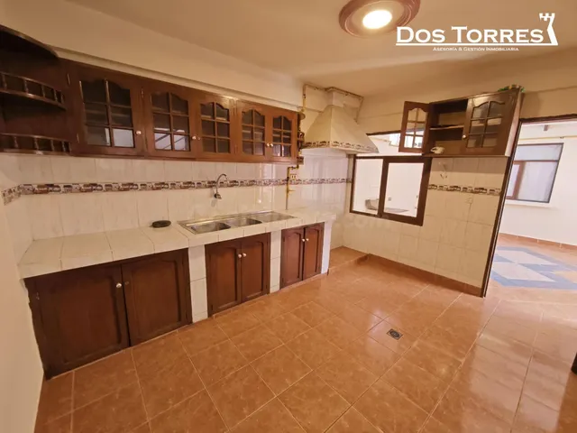 $us.-139.500 Casa en venta, con 2 departamentos, zona pacata - foto 4