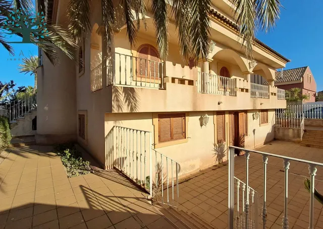 CHALET SUPER AMPLIO EN PLAYAGRANDE — 19