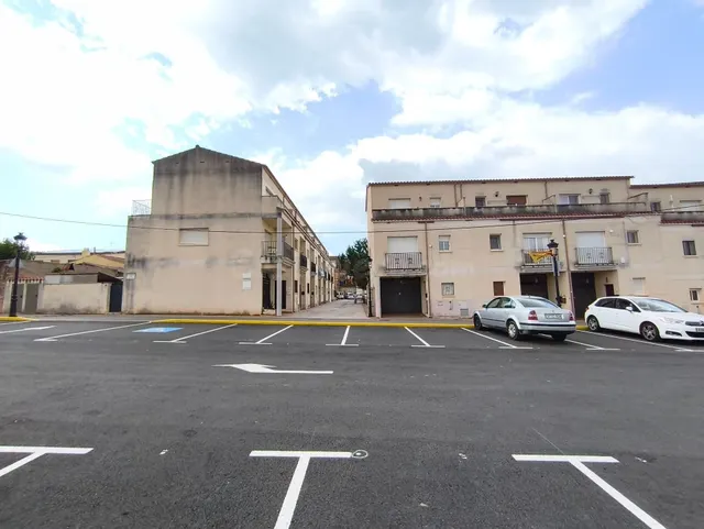 Casa adosada en venta en Montferri en venta con inquilinos (