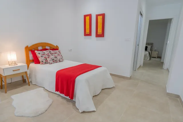 ¡Tu nuevo hogar a estrenar frente al parque en Altabix! — 19