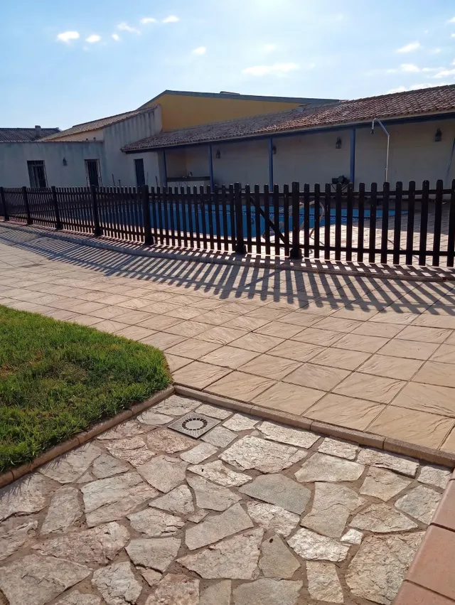 Villa de lujo con finca de 3.500 m2, piscina, casa de invitados y caballeriza — 4