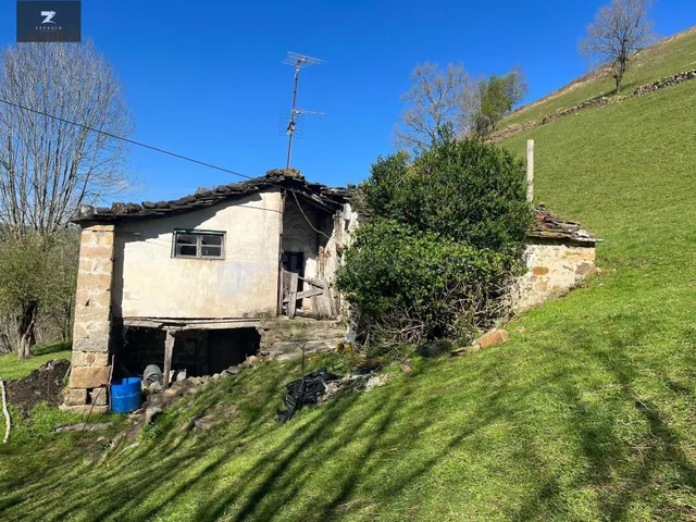 CONJUNTO DE 2 CABAÑAS EN PISUEÑA PARA REFORMAR.