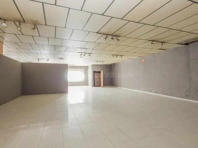 LOCAL COMERCIAL EN AV. PRINICPAL DE MELIANA. MUY BUENA VISIB - foto 3