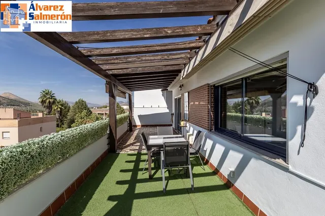 Piso con terraza en Albolote — 6