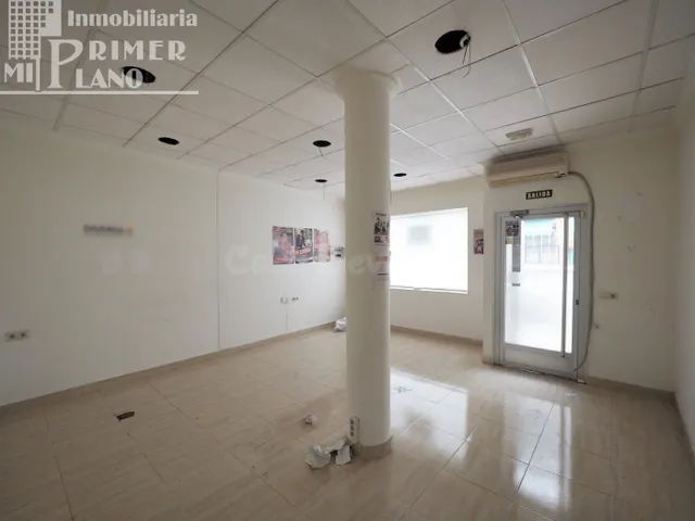Se vende local comercial en la zona centro de Tomelloso con  - foto 2