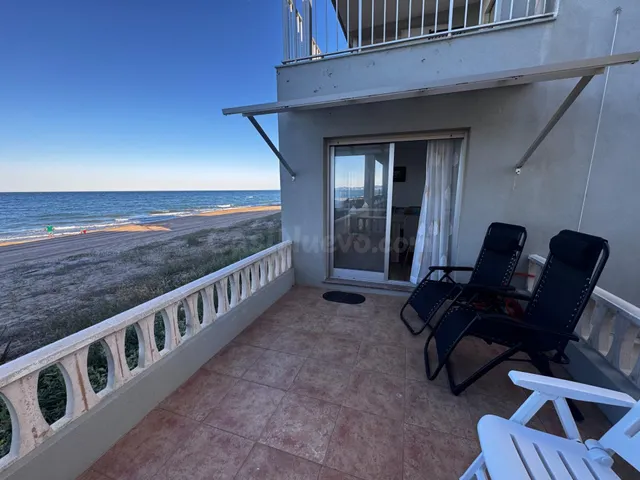 ESPECTACULAR APARTAMENTO 1ª LINEA DE PLAYA CON ACCESSO AL MA - foto 2