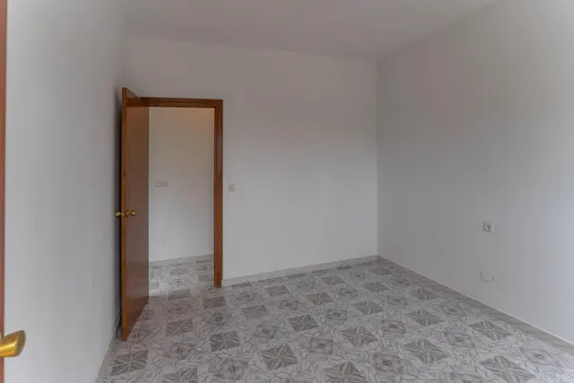Exclusivo Chalet en Alhaurín el Grande con Piscina y Amplias Vistas — 34