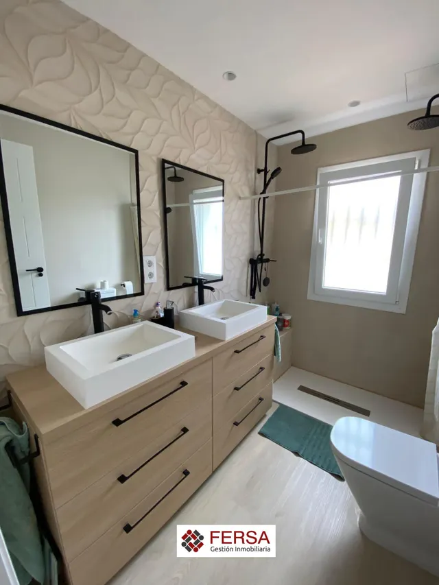 FANTASTICO CHALET INDEPENDIENTE EN VENTA EN LA URBANIZACIÓN EL AGUILA — 14