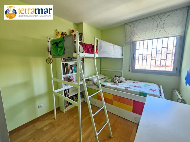 AMPLIO PISO DE 103m2 CON 4 habitaciones, TERRAZA Y PARKING INCLUIDO JUNTO AL VILAMARINA — 28