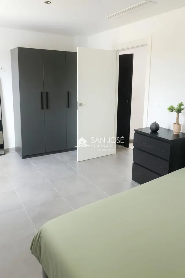 SE VENDE ESPECTACULAR CHALET DE LUJO EN MONOVAR. — 4