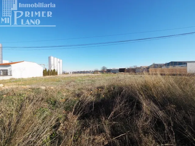 Solar junto a la Carretera de Argamasilla de Alba - foto 5