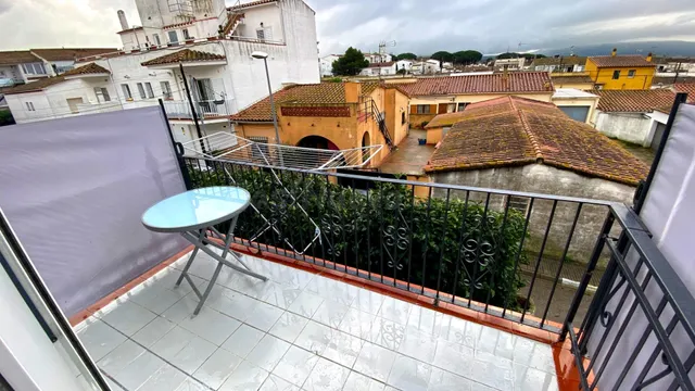 Estudio con parking y garaje cerrado - foto 3