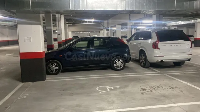 Amplia plaza de garaje. — 3