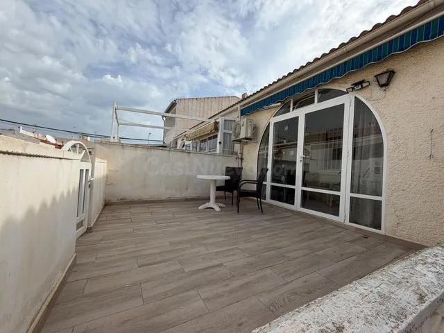 Fabuloso bungalow en planta baja, ideal para parejas — 2