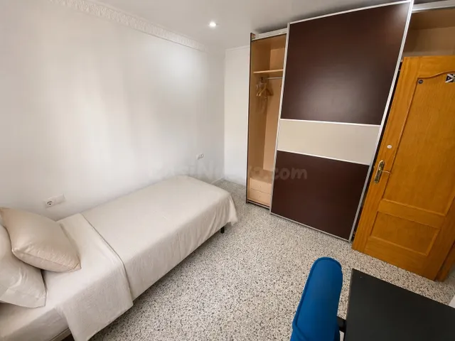 SE ALQUILA PISO EN TIRO DE LÍNEA - foto 2