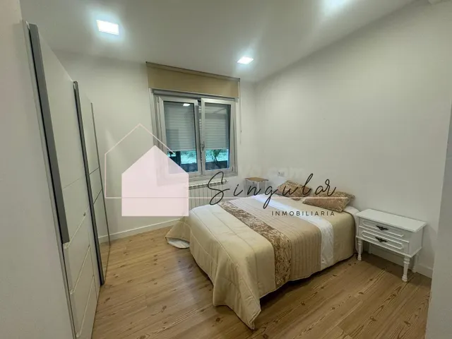 ALQUILER PLANTA BAJA CASA CON JARDÍN